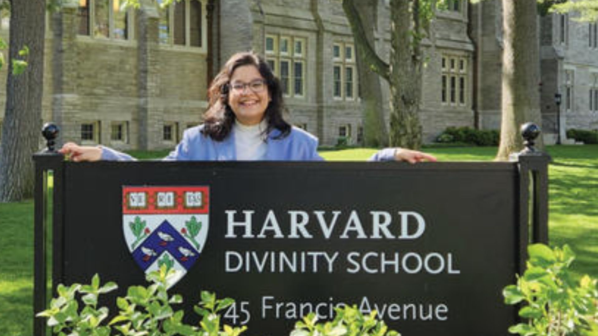 Harvard Divinity School: Programs, Admissions, Fees & Complete Guide (2025)